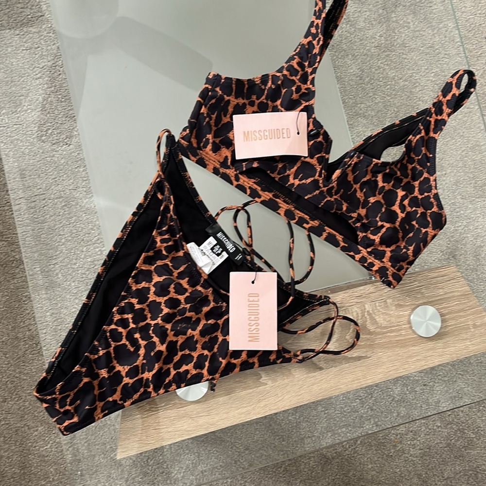 Missguided- Brown Dark Leopard Print V Bar Cut Out Bikini set